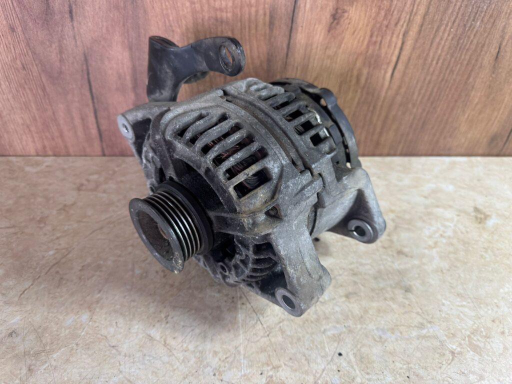 Alternator 1.6 opel astra cod 90561971