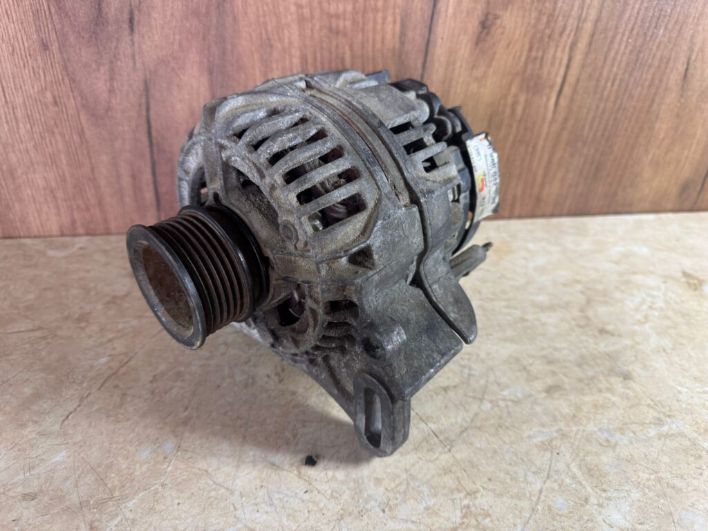 Alternator Skoda Fabia1.4 cod 037903025J
